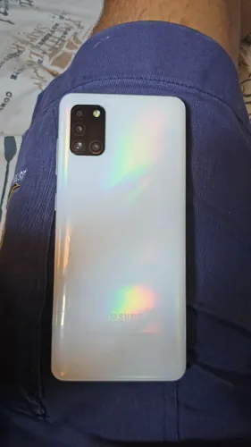 Samsung A31 