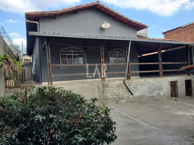 Casa à venda, 4 quartos, 1 suíte, 2 vagas, Pirajá - Belo Horizonte/MG