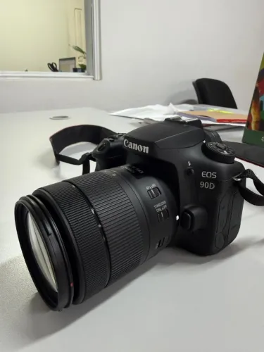 Canon EOS Kit 90D + Lente 18-135mm Dslr Cor Preto (Usado)