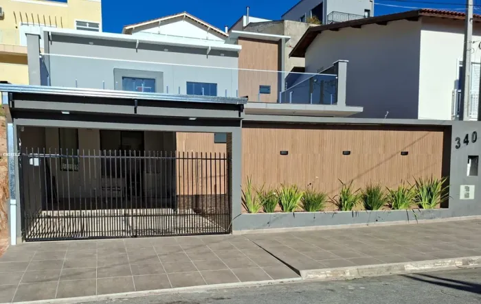 Casa em Condomínio para Venda em São Roque, Vila Borghesi, 3 dormitórios, 1 suíte, 3 banhe