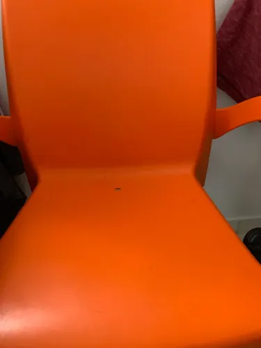 Cadeira laranja