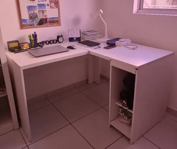 Escrivaninha em L
