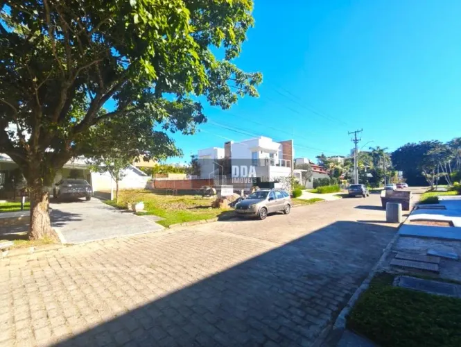 Terreno com 450 m² na Praia de Jurerê Internacional