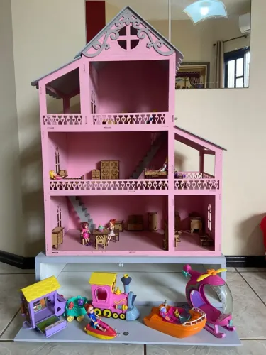 Casinha de boneca Polly