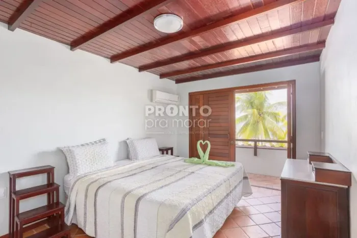 Casa com 7 quartos em Carneiros