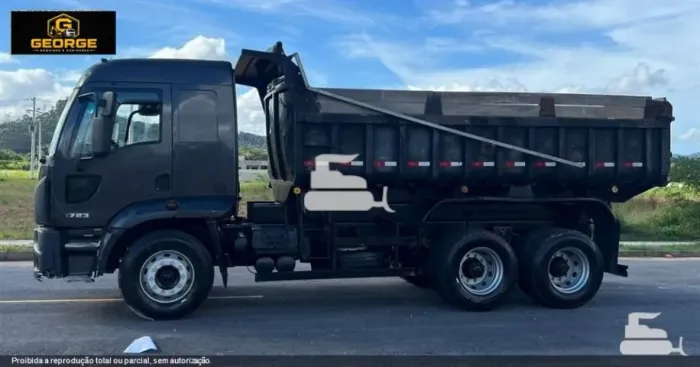 Caminhão Ford Cargo 1723 6x2 - Caçamba