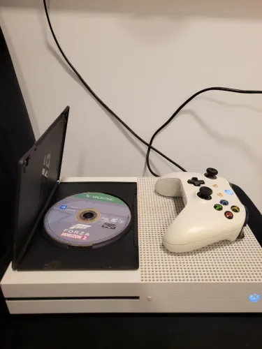 Xbox One S 500gb Usado + Jogo Forza Horizon 2 mídia física