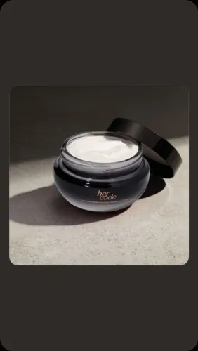 Her code / Creme aveludado/ Hidratante Desodorante Corporal 250g