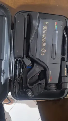 Filmadora Antiga Panasonic OmniMovie VHS PV-950 Com Maleta Original.