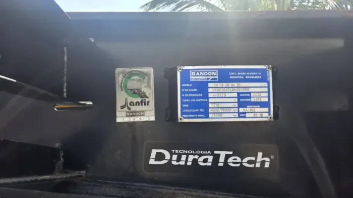 Carreta porta container