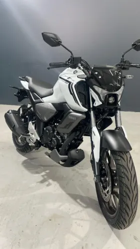 FZ15 CONNECTED - QUEIMA DE ESTOQUE!