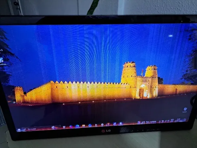 Televisão LG LED 22MA33N TV/Monitor 22in 1366x768 (LER ANÚNCIO)