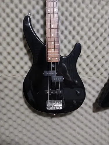 Baixo Yamaha TRBX 174