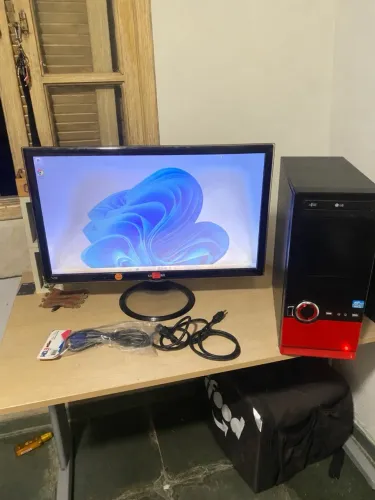 Computador completo.