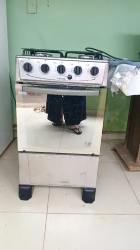 Fogao e geladeira