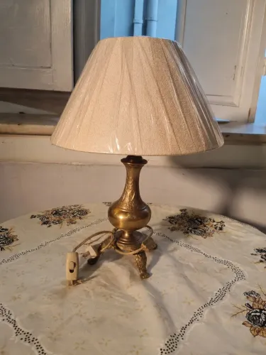 Abajur Clássico de Mesa em Bronze
