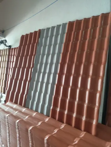 TELHAS PVC 1,97X88 NA COR CINZA E CERÂMICA