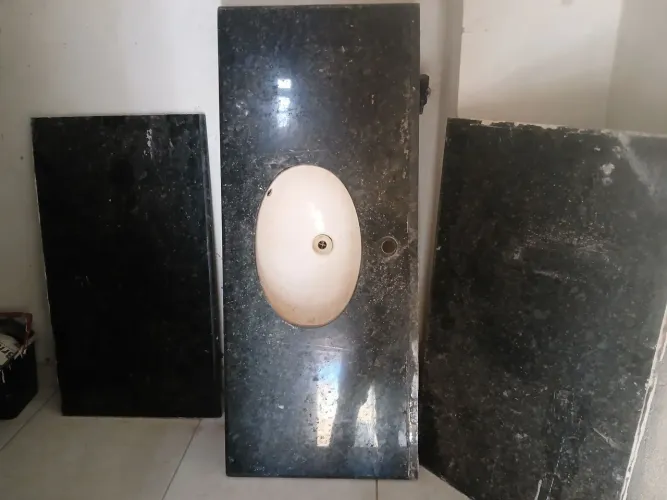 Pia de granito + 2 bancada