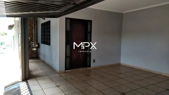 Casa à venda no bairro Residencial Vitório Cezarino em Rio das Pedras