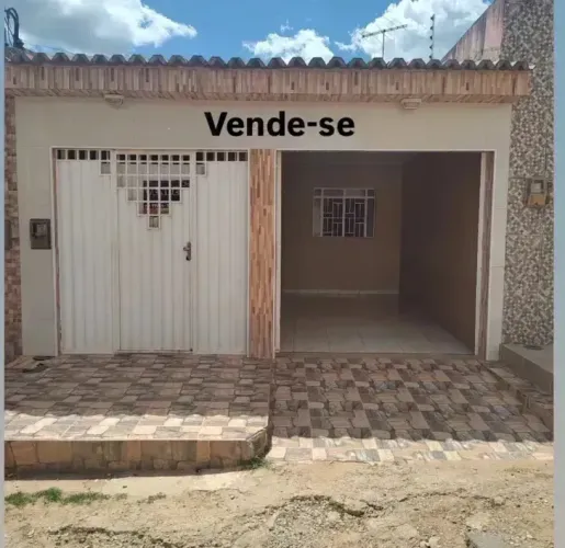 CASA NO FEIRA X NA PRACINHA DO SKATE