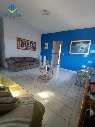 Casa 2 quartos com suíte em Capim Macio. Terreno grande!