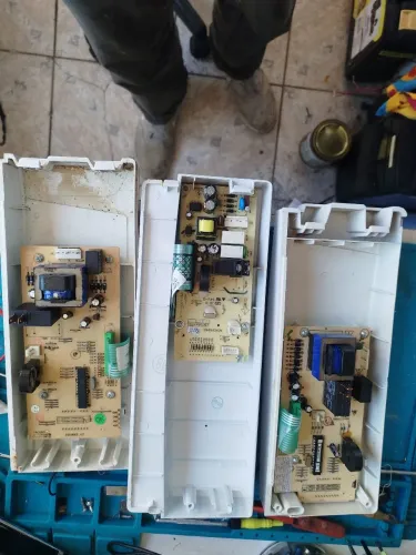 Painel de microondas retirados