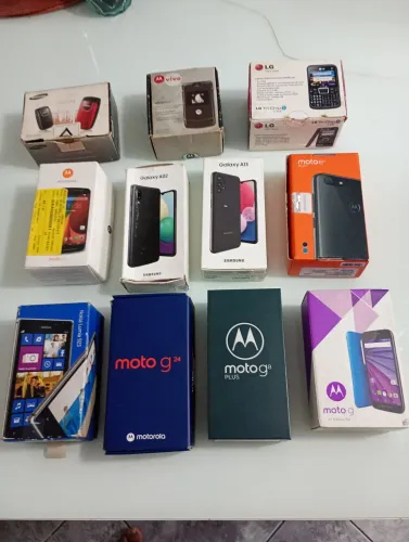 Caixas vazia de celular