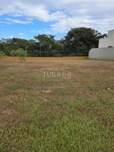 Terreno a venda no condomínio Alphaville em Bauru -SP.