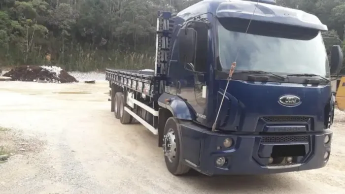 Ford Cargo 2422 Carroceria 2012