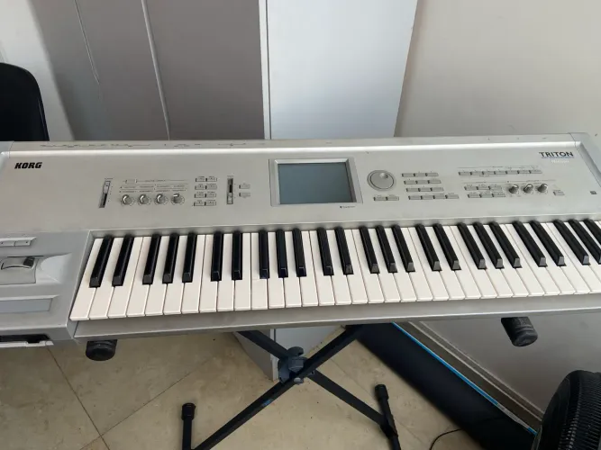 Korg triton Classic 