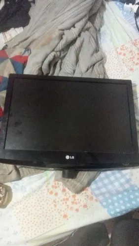 Televisão LG 29 polegadas com suporte para parede 
