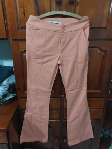 Calça Boca Larga - Tamanho 42