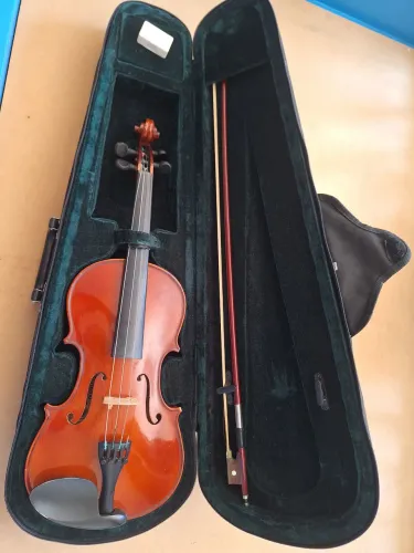 Vendo Violino Cremona 4/4 em ótimo estado