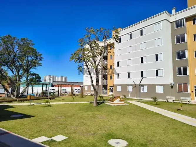 Apartamento térreo ótimas condições.