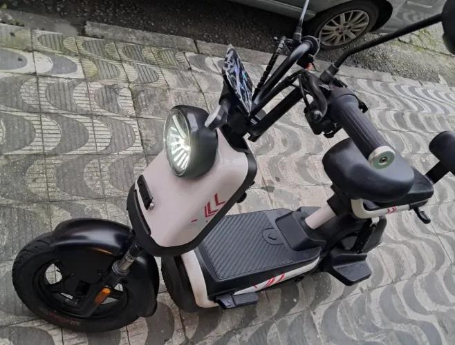 Ciclomotor Moto Elétrica 1000w chega a 32/h Praticamente nova 3 meses de uso Com NF