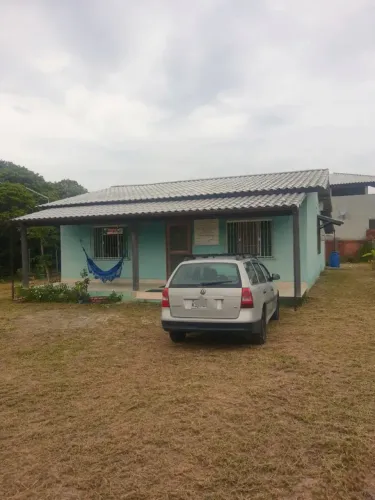 Imóvel para venda possui 156 metros quadrados com 2 quartos em Vilatur - Saquarema - RJ