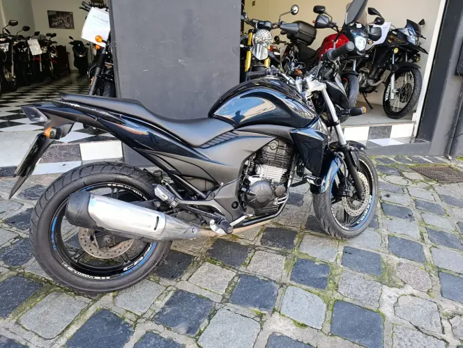 OFERTA: HONDA CB 300cc 2012 Linda!!!