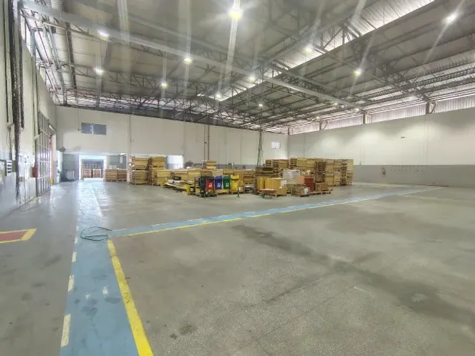 Galpão/Armazém 3.200² c/ Docas e Habite-se Nivel 5 e AVCB no Distrito Industrial I