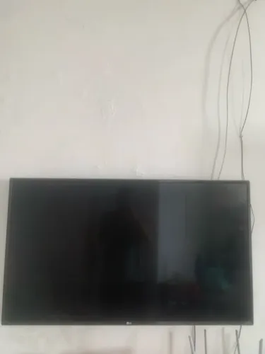 Tv LG smart 50 polegadas, tela com defeito 