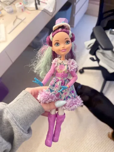 boneca ever after high Madeline Hatter Inverno