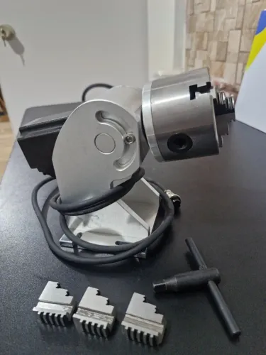 Eixo Rotativo para Fiber Laser com Castanha 3 Garras