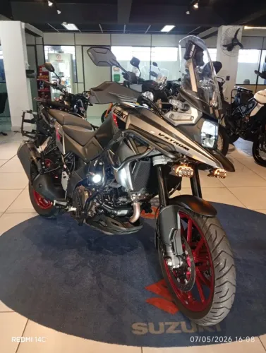 SUZUKI DE VSTROM 1050 2026 COMPLETA