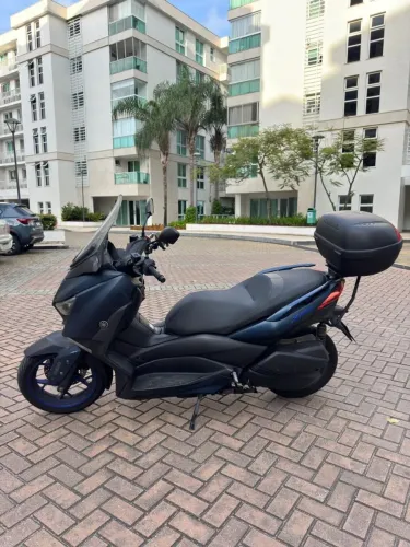 Moto Yamaha XMAX 2024 Azul escuro