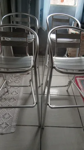 Banqueta de alumínio