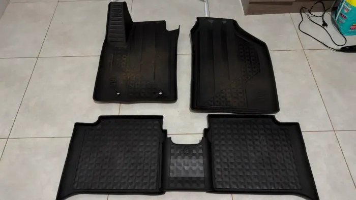 Tapete Bandeja Original Mopar para Fiat Fastback