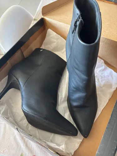 Bota em Couro N.37 Preta