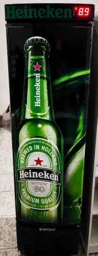 Expositora cervejeira Heineken
