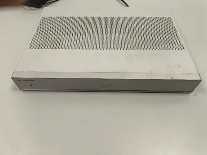 Cisco Isr 1100 C1111-4p Branco 100% Funcional (Usado)