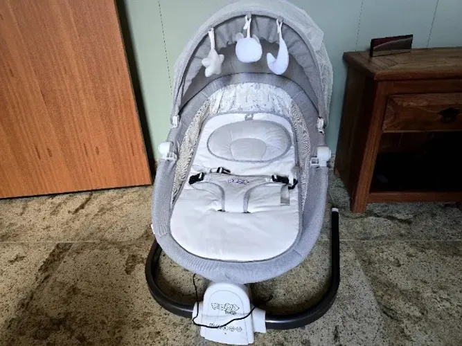 Cadeira de descanso e balanço elétrica bebê maxi baby