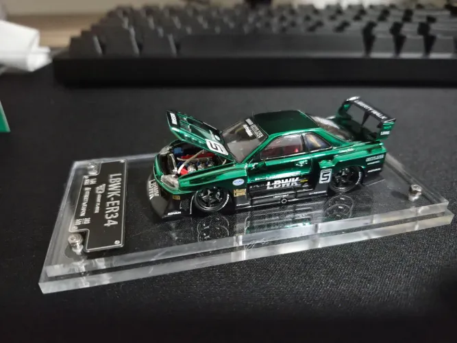 Miniatura 1 64 SW r34 lbwk( ler descrição) preço mínimo 130